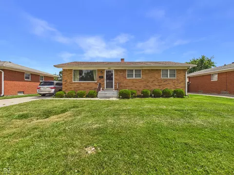 5551 Meadowood Dr, Indianapolis, IN 46224