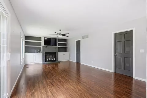245 Whispering Willow Ct, Noblesville, IN 46060