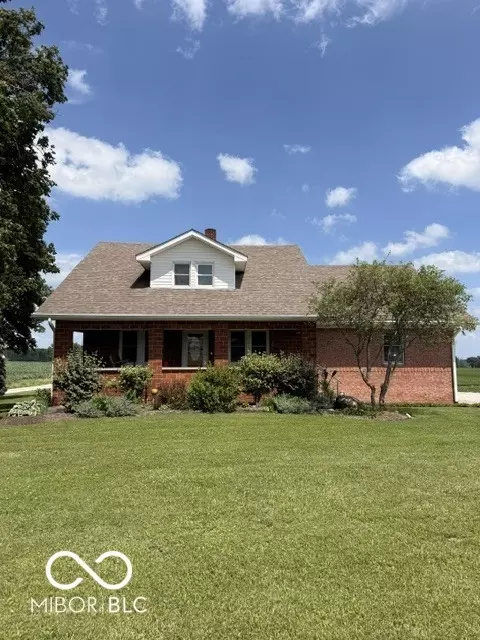 11983 N Little Point Rd, Stilesville, IN 46180