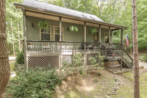 1960 S Conservation Club Ln, Morgantown, IN 46160