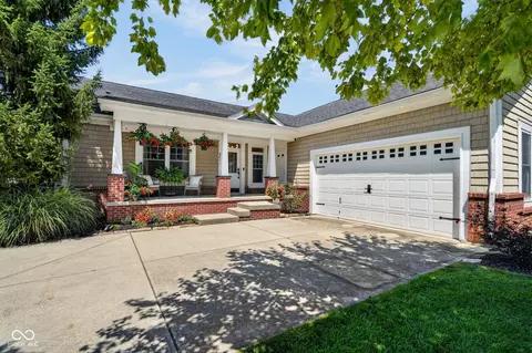 2012 Treving Dr, Cicero, IN 46034