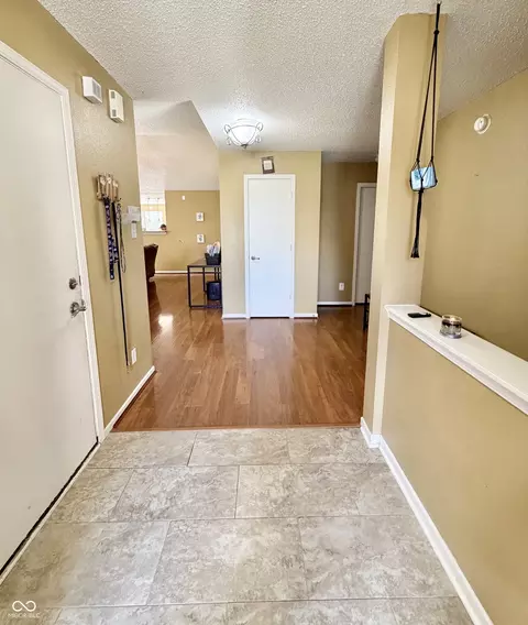 Entry Way - 8267 S Evening Dr, Pendleton, IN 46064 photo 1 of 2