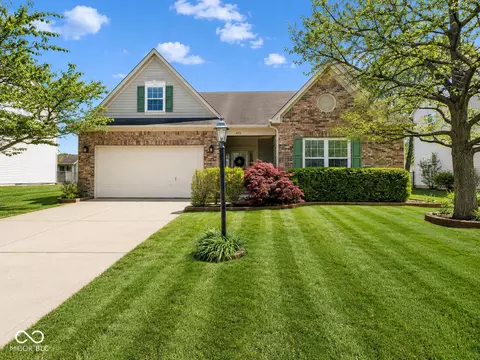 479 Alton Dr, Greenwood, IN 46143