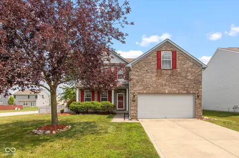 2637 Night Hawk Rd, Greenwood, IN 46143