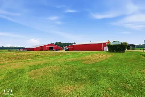 Exterior - 7380 E 25th St, Columbus, IN 47203 photo 6 of 13
