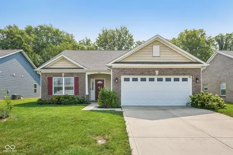 203 Rocky Rd, Greenfield, IN 46140