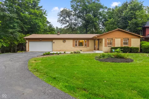 8904 Camby Rd, Camby, IN 46113
