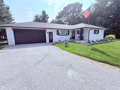 7699 N Frontage Rd, Fairland, IN 46126