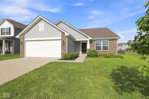 632 N Crystal Dr, Fortville, IN 46040