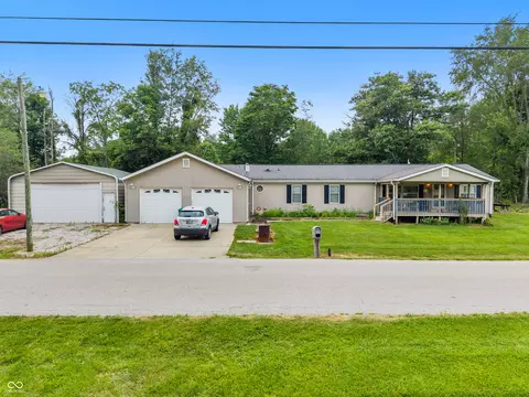 6376 Hall School Rd, Martinsville, IN 46151