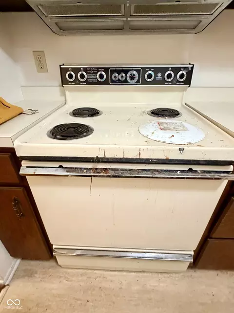 Kitchen - 312 E 7th St, Indianapolis, IN 46202 photo 6 of 7