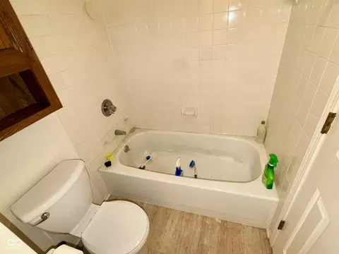 Bath - 312 E 7th St, Indianapolis, IN 46202 photo 5 of 5