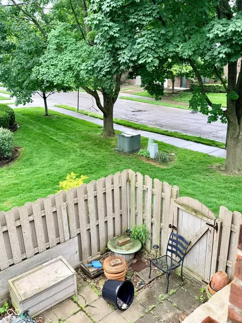 Exterior - 312 E 7th St, Indianapolis, IN 46202 photo 6 of 10