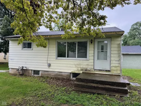 9507 W Morse St, Yorktown, IN 47396