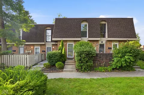7447 Country Brook Dr, Indianapolis, IN 46260