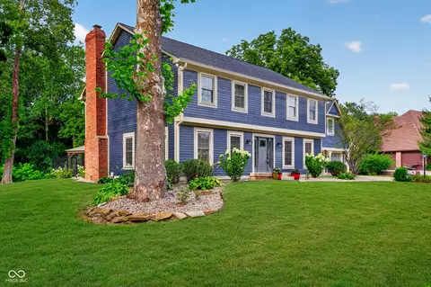 4130 Woodland Streams Dr, Greenwood, IN 46143