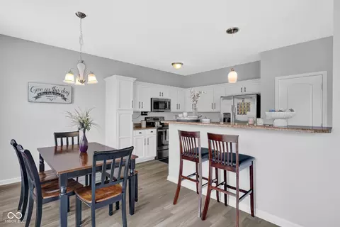 Dining - 2397 Shadow Ct, Columbus, IN 47201 photo 1 of 3