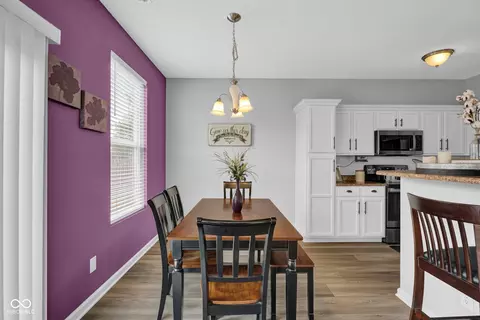 Dining - 2397 Shadow Ct, Columbus, IN 47201 photo 3 of 3