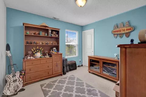 Bedroom - 2397 Shadow Ct, Columbus, IN 47201 photo 3 of 4