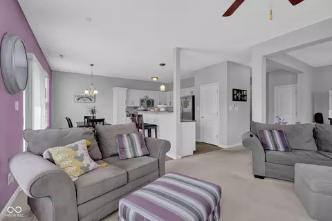 Living - 2397 Shadow Ct, Columbus, IN 47201 photo 1 of 1