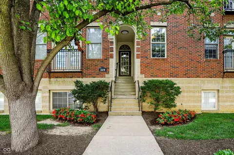 219 N New Jersey St #219D, Indianapolis, IN 46204