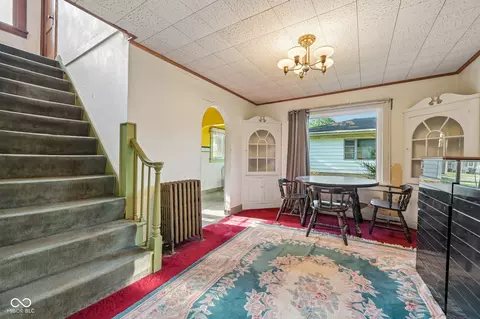 Dining - 327 E 37th St, Anderson, IN 46013 photo 1 of 3