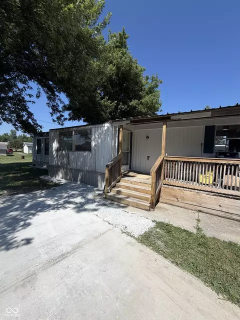 3216 N Memorial Dr N, Elwood, IN 46036