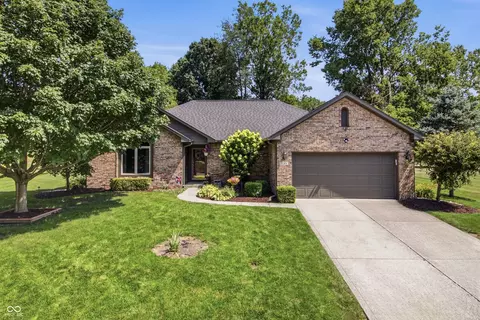 1135 Crystal Ct, Avon, IN 46123