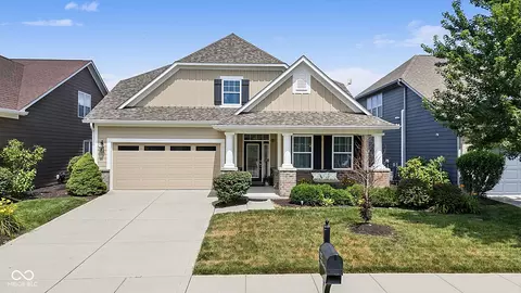 9222 Crystal River Dr, Indianapolis, IN 46240