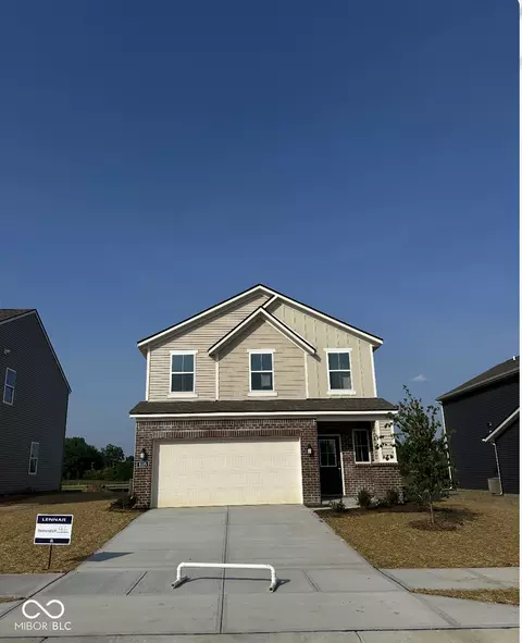 8115 Augusta Creek Dr, Ingalls, IN 46064