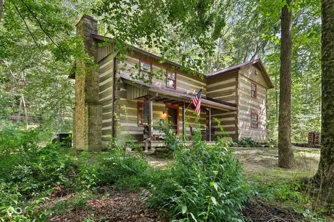 2851 S Whitehorse Rd, Nashville, IN 47448