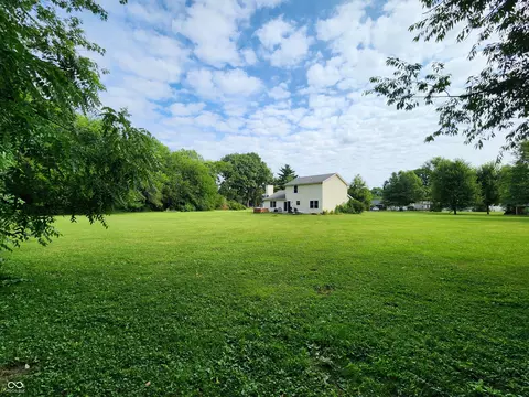 Exterior - 211 Danci Dr, Pendleton, IN 46064 photo 5 of 6