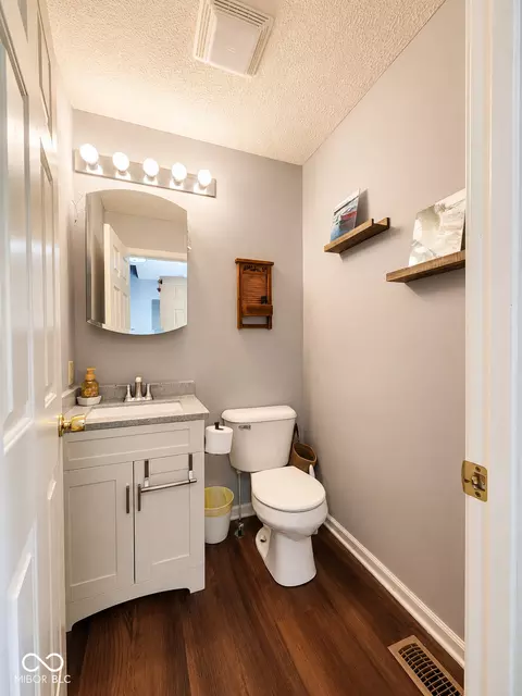 Bath - 211 Danci Dr, Pendleton, IN 46064 photo 1 of 3