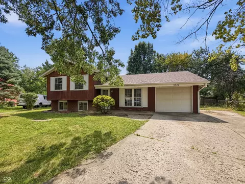 9520 Burrwood Ct, Indianapolis, IN 46235