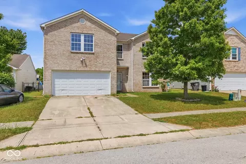 819 Highpointe Blvd, Shelbyville, IN 46176