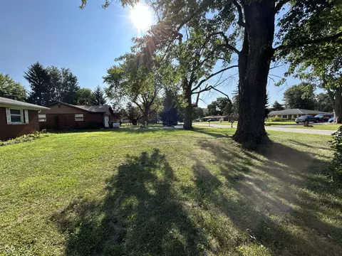 Exterior - 6350 W Apache Dr, Indianapolis, IN 46254 photo 2 of 2