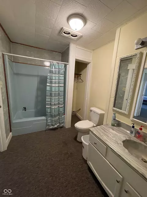 Bath - 3084 E Webster St, Rosedale, IN 47874 photo 2 of 3