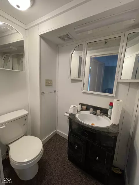 Bath - 3084 E Webster St, Rosedale, IN 47874 photo 1 of 3