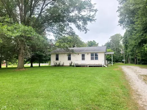 1604 N Cayuse Trl, Greensburg, IN 47240