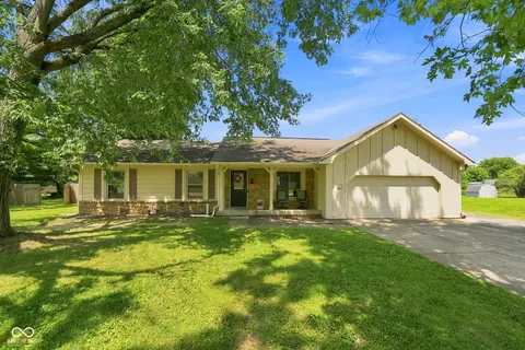 10 Tarry Ct, Greenwood, IN 46142