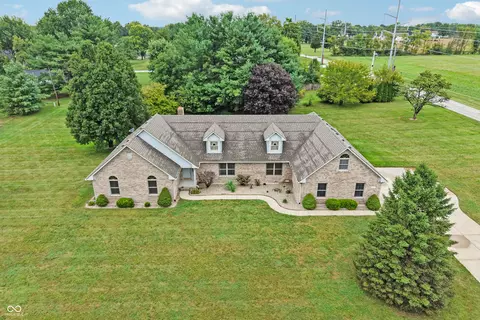 3794 E Vernon Dr, Mooresville, IN 46158