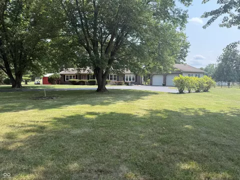 8495 Big Bend Rd, Martinsville, IN 46151