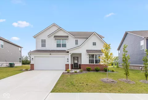 2867 Kramer Dr, Greenwood, IN 46143