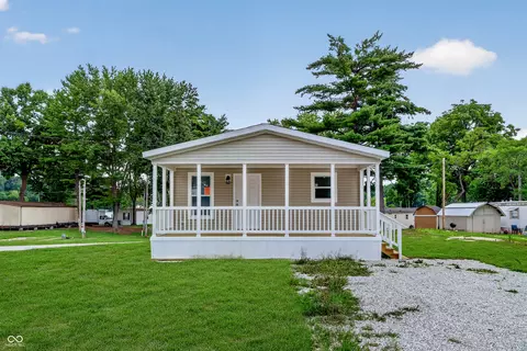 67 Echo Lake Dr W, Mooresville, IN 46158