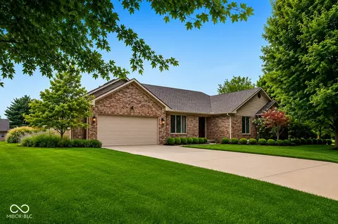 3746 Country Ln, Brownsburg, IN 46112