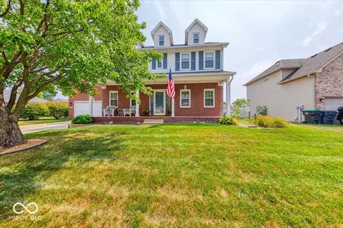 415 N Greenbriar Dr, Greenwood, IN 46142
