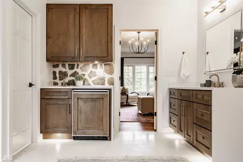 Bath - 10546 Coppergate, Carmel, IN 46032 photo 5 of 10