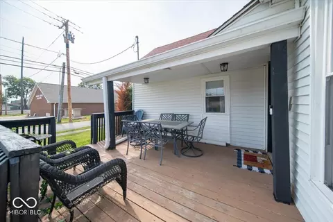 50 S Front St, Whiteland, IN 46184