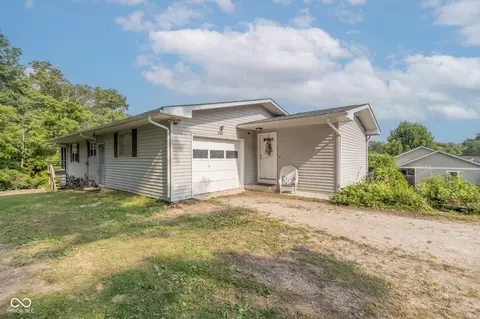 544 Park Ln, Nashville, IN 47448