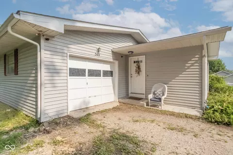 544 Park Ln, Nashville, IN 47448